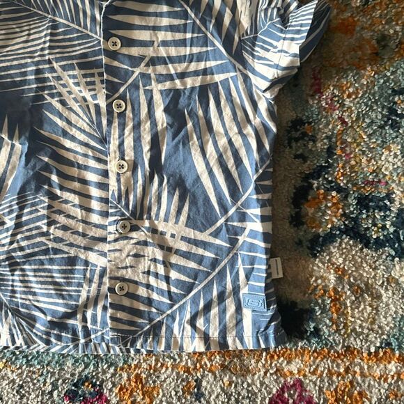 Sketchers size 5 blue and white boys button up shirt - Picture 3 of 5